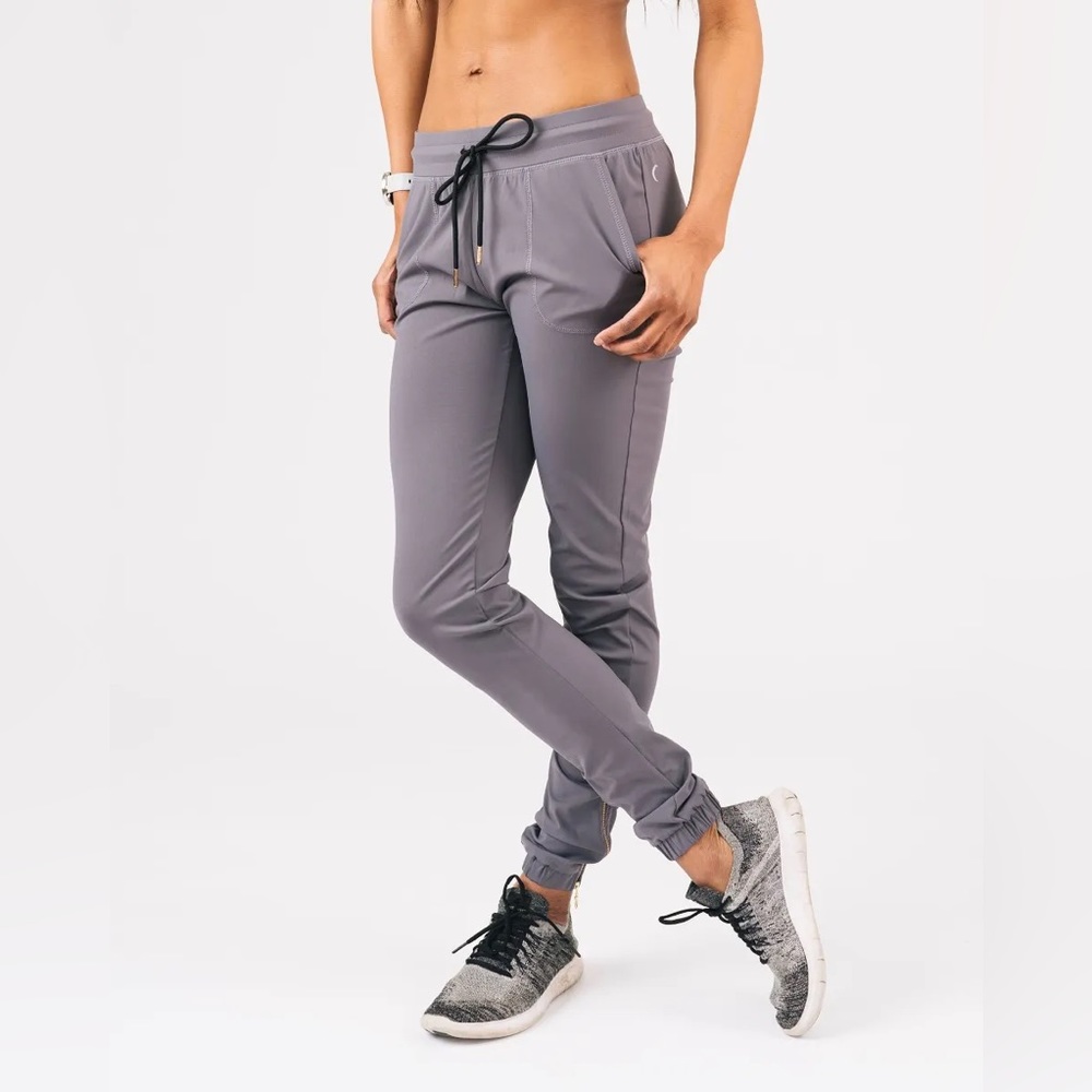 Zyia Peak Zipper Joggers
